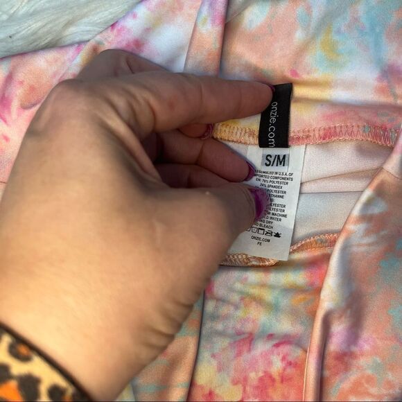 Onzie High Rise Tie Dye Legging - Picture 13 of 13